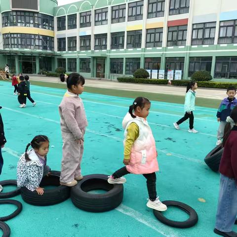 玩游戏 守规则——郭墅镇中心幼儿园大二班习惯养成活动