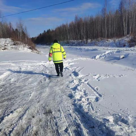 铁路护路  风雪无阻