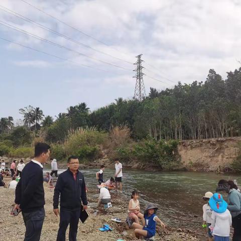 群英乡纪委对南平温泉河段进行监督检查