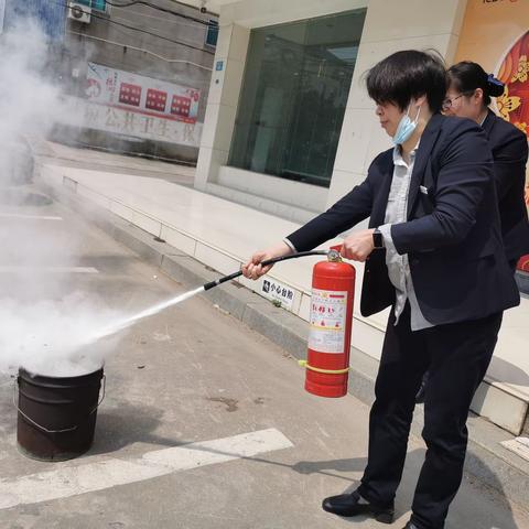 消防常演练，安全记心间——莆田望山支行开展消防安全演练