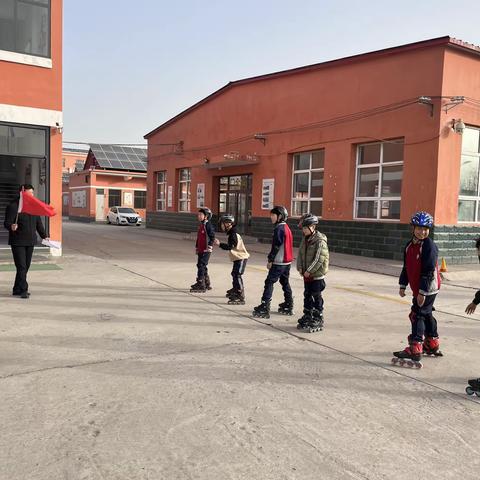 无与“轮”比“滑”向未来——吴官营中心小学举行校园轮滑选拔赛