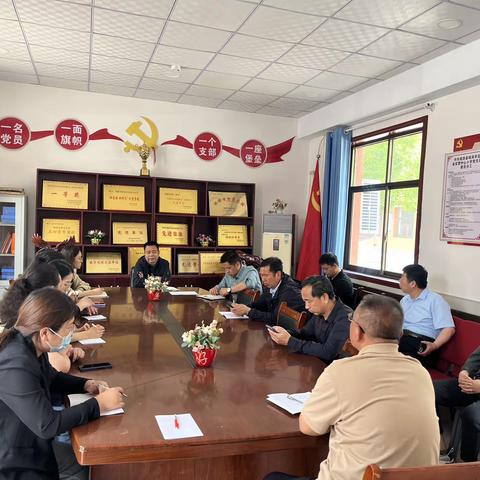 吴官营中心小学教师减负工作问题排查整改专项会议