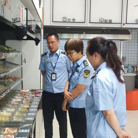 沁县市场监督管理局对食醋生产企业和张亮麻辣烫加盟店开展督导检查