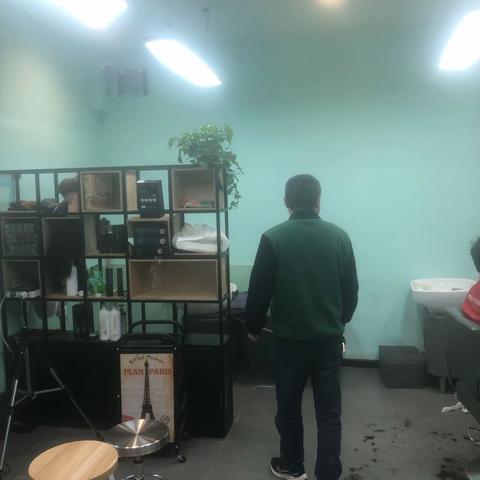 维龙广场店 春节前 外租商户安全检查