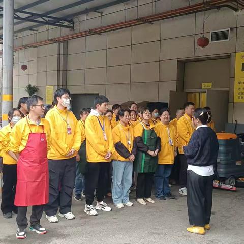 小百惠维龙广场店节前安全检查