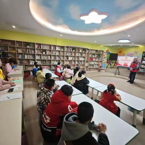 梅岭社区：社区党员志愿行 情暖困境儿童心