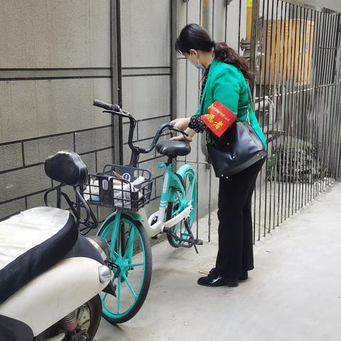 服务住户  做贴心人