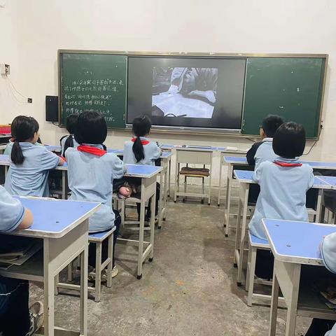 观看红色电影，传承红色基因———毛演堡镇杜寨小学开展“红色电影进校园”活动