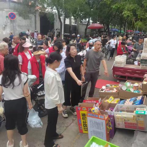 “文明出行，让家园更美好”——英雄南路街道梅辉坡社区开展文明出行宣传活动