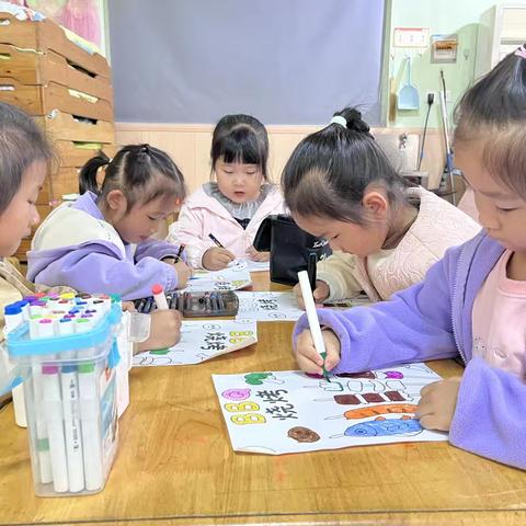 驻马店市驿城区慧慧幼儿园大班—美工区区域活动观察记录