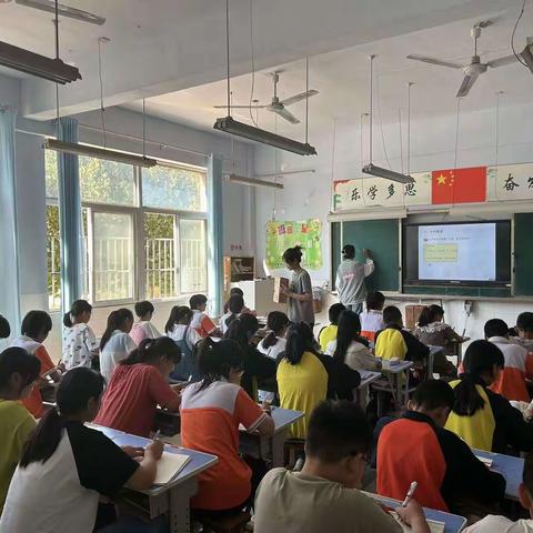 【前孙镇实验小学】“芳华初绽待可期，课堂了解促成长”——新教师听课活动