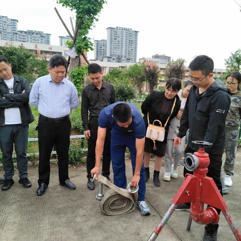 泉江小学教育集团荧屏校区教师消防基本技能实操实训