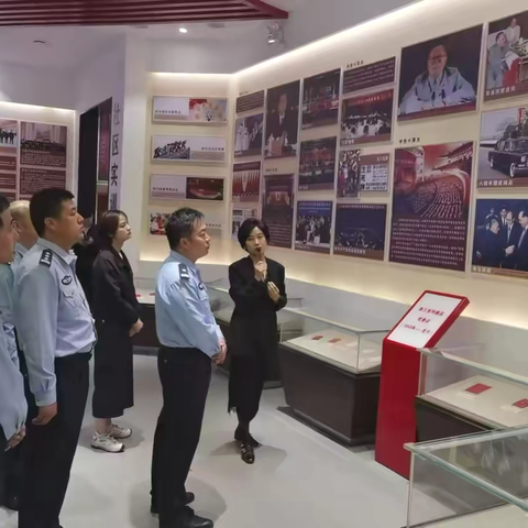 【华清学府城社区】警社党建联建聚合力 政治生活馆里悟初心