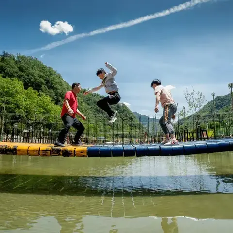 《感悟孝义文化，镌刻毕业印记》