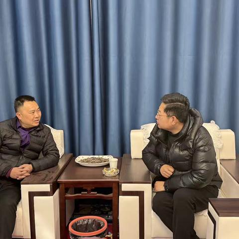 县委组织部常务副部长梁勇一行赴我乡检查指导工作