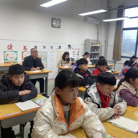 【幸福六小 点亮人生】推门听课看常态 深耕课堂促成长——梁山县第六实验小学开展推门听课活动