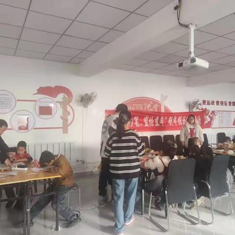 “以糖为笔 蜜绘童年 ”北新社区居民委员会工会联合会联合柏霖教育培训学校开展新业态群体亲子糖画DIY活动。