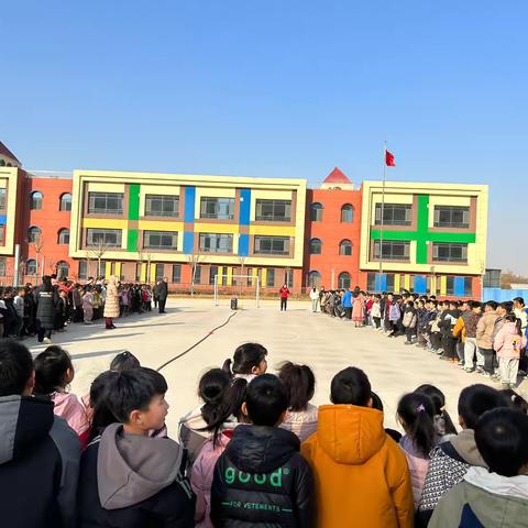 欢庆元旦，快乐出发——清河县实验小学冬季拔河比赛