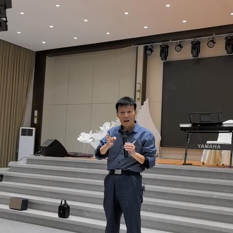 相逢是首歌（电钢琴1班和电吹管1班课外教育活动记）