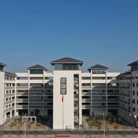 夏日“护学岗”，守护“读书郎”—襄阳第三十三中学六(2)班家长志愿者护学岗执勤篇