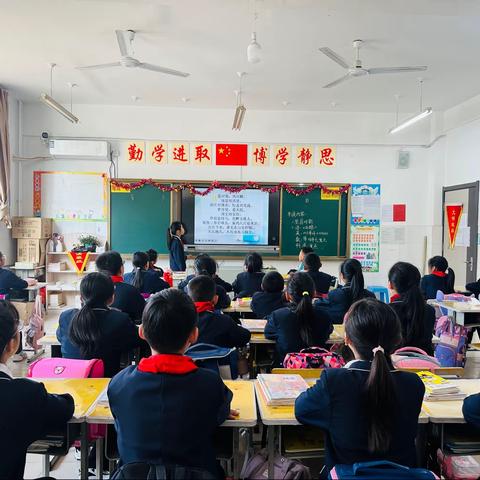 恒信外国语学校2023-2024学年第二学期第七周3.2班学习生活纪实