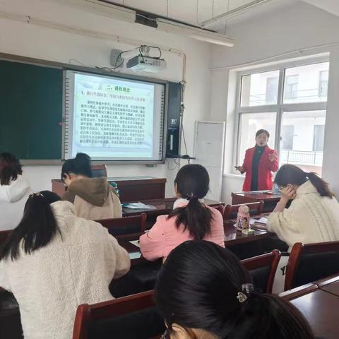 学科培训（25）:广平县教师进修学校举行《基于核心素养   育时代新人----义务教育阶段课标解读一》