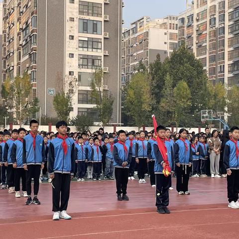 【国旗下成长】启明小学“学习贯彻习近平新时代中国特色社会主义思想主题教育宣讲”主题升旗仪式