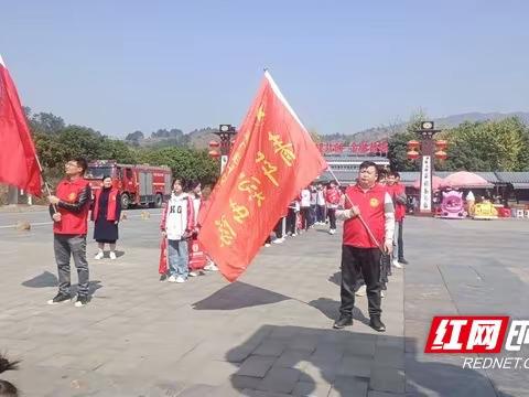 助力旅发会，一起学雷锋