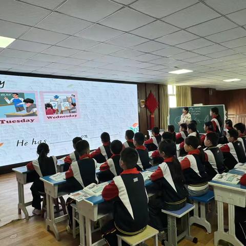 新村小学开展英语骨干教师暨青蓝工程师傅示范课教学实践与亮点