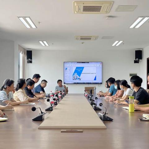 海口市档案馆举办推进档案信息化建设交流会