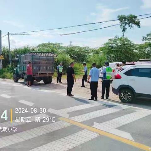 屯昌县开展农机道路交通安全联合整治行动