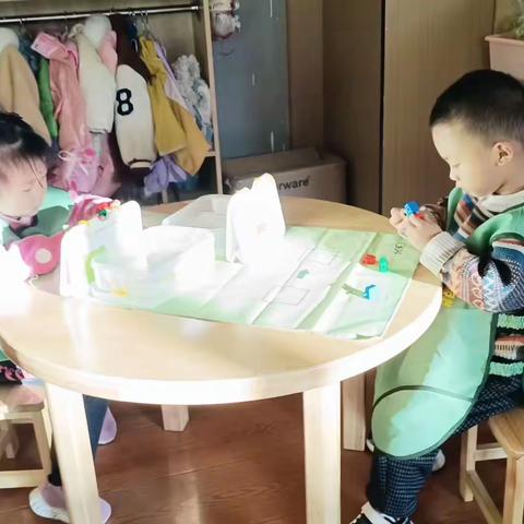 春蕾幼儿园潜能六教小一班11月13日至11月17日快乐生活