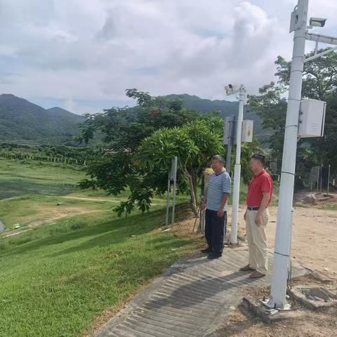 包点领导彭国华到布甫村做“摩羯”台风防御巡查工作