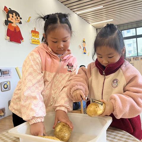 刘韵梒小朋友，新年快乐呀❤️