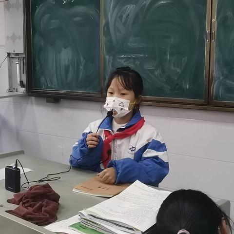 母爱无疆， 咛语暖心房 ——四（6）班语文歌颂母爱诗歌朗诵