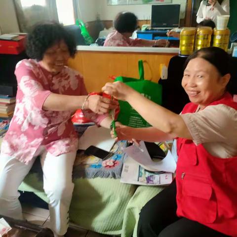 浓浓端午情  慰问暖人心//西仪社区开展关爱计生特扶家庭慰问走访活动