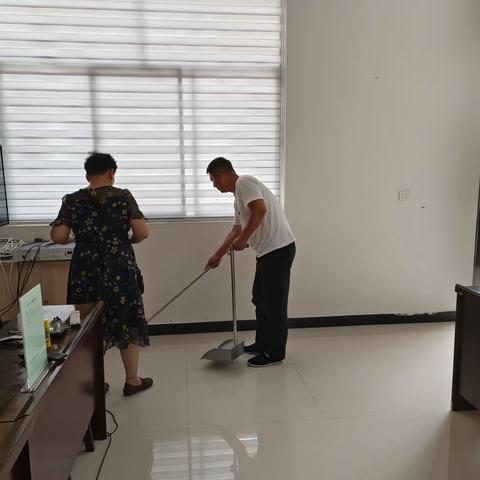 城关镇关爷庙村义务清洁日