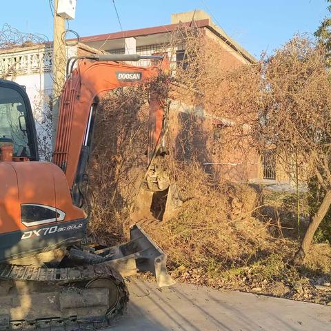 关爷庙村干干净净迎新年环境卫生整治