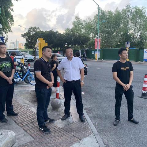 天涯区旅游和文化广电体育局联合相关部门对第一市场周边海鲜市场秩序进行整治