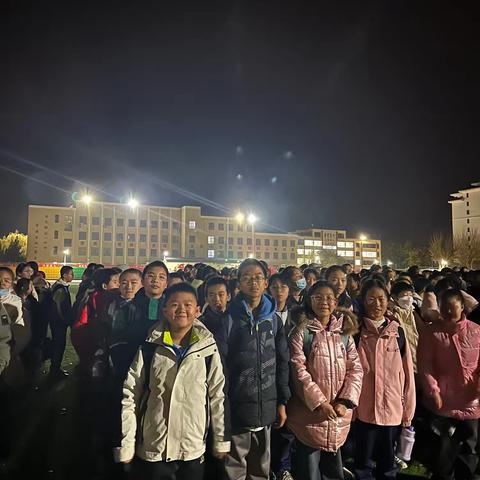 敦煌市第二中学七年级（13）班研学旅行记实记 学校：敦煌市第二中学 班级：七年级（13）班 编辑：魏宇强家长 审核：班主任刘老师