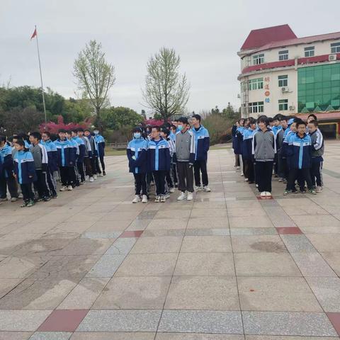校园使我快乐，趣味助我成长--记七年级“超级大赢家”趣味活动