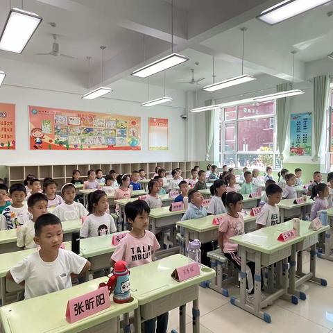 忻州市长征小学 一年级（7）班 国庆遇上中秋 劳动中成长 实践中励志 童样劳动实践 童样意义非凡