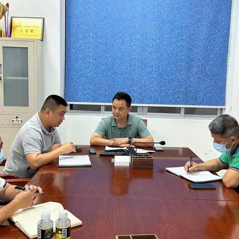 全面开展、逐步推进-市综合行政执法局秀英分局落实住宅小区整改推进工作