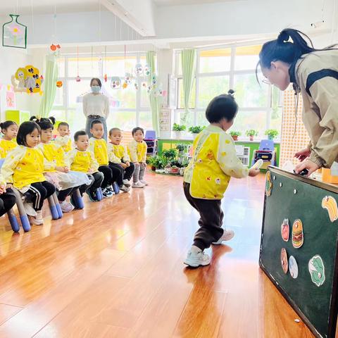 凝“新”聚力，教研促成长——林东第四小学附属幼儿园“新教师展示课”活动