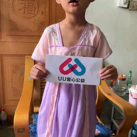 感动——小晨曦知道我们来不吃饭等待着～