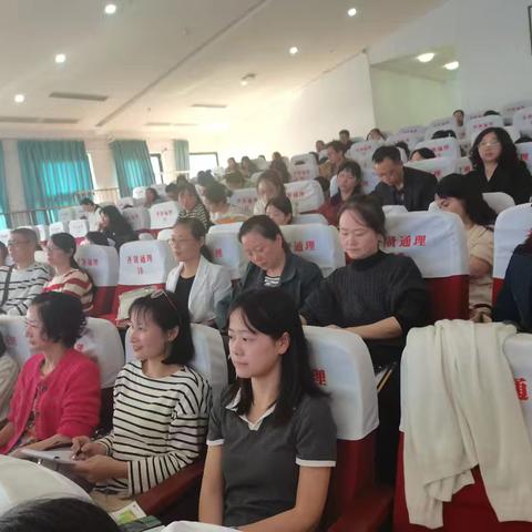 七上英语组第4次教研活动小记 —暨2024年秋东坡区七年级英语教学案例分享专题研讨会