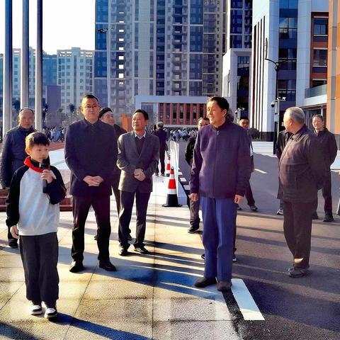 银发映重阳，童心话未来 ——老干部走进襄阳四中谷山学校共话教育未来