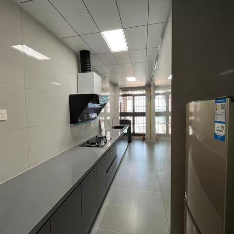 出租 江天樾 3/2/2 全新精装 全家具家电 空调3台 16800/年  随时看 有钥匙V65666
