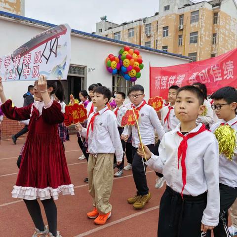 花园学校2019级2班的简篇