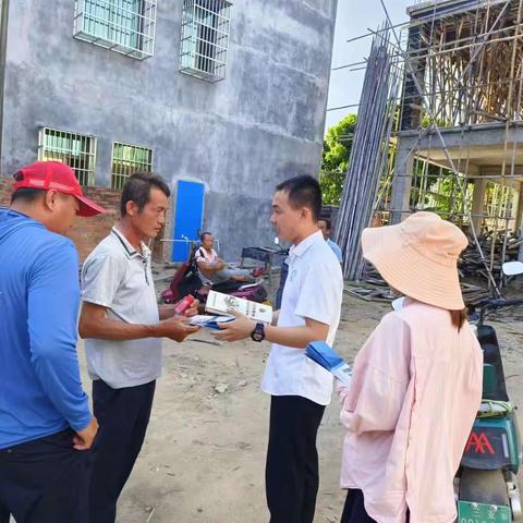 保平村委会开展农村自建房安全常识宣传活动